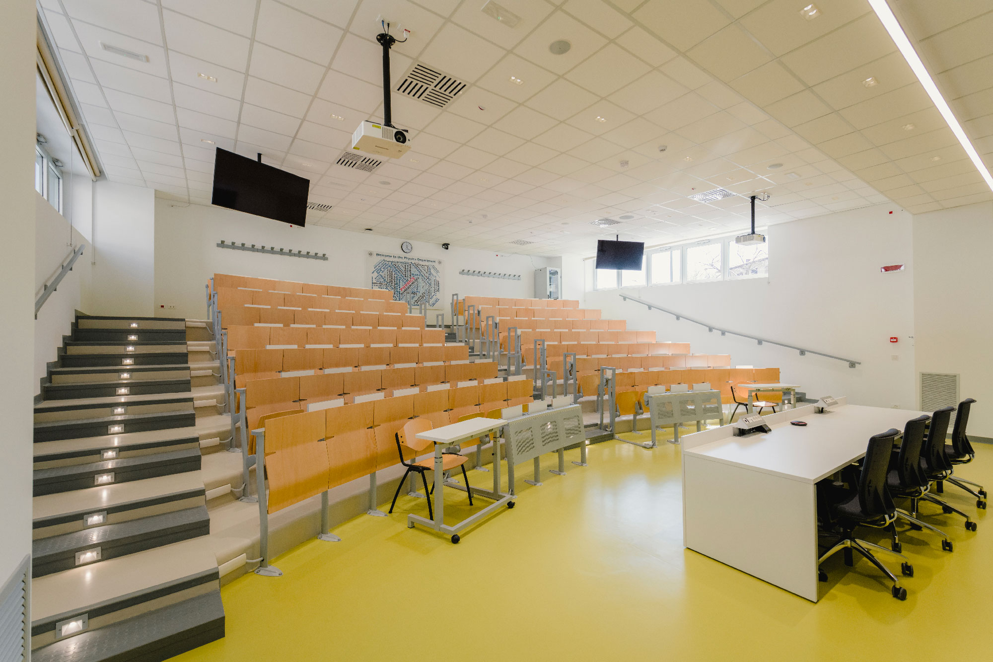 "Modern design flooring - UNIVERSITY OF TRIESTE "