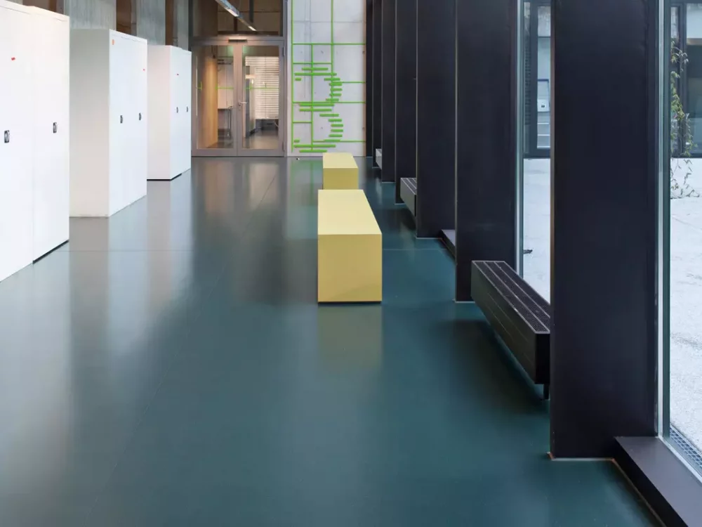 Flooring for laboratories - Universitat ZMBP