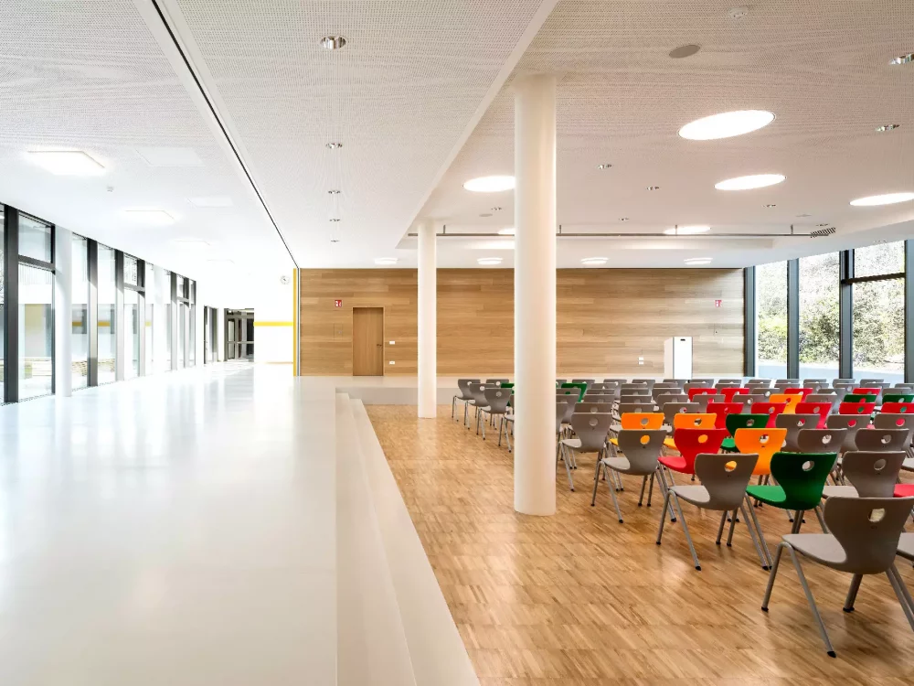 Rubber flooring for school - Schulsprenger