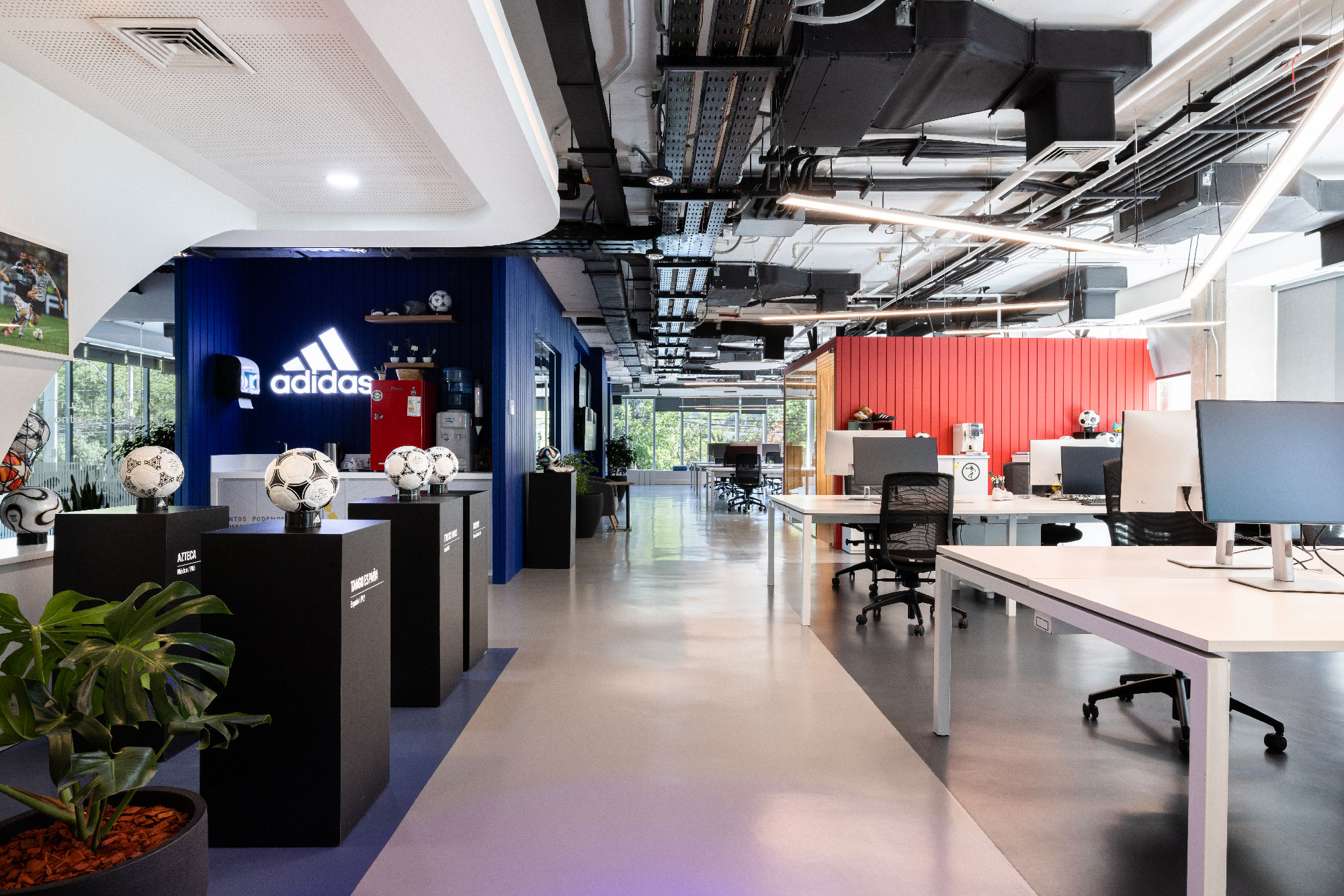 Adidas Chile HQ - Artigo